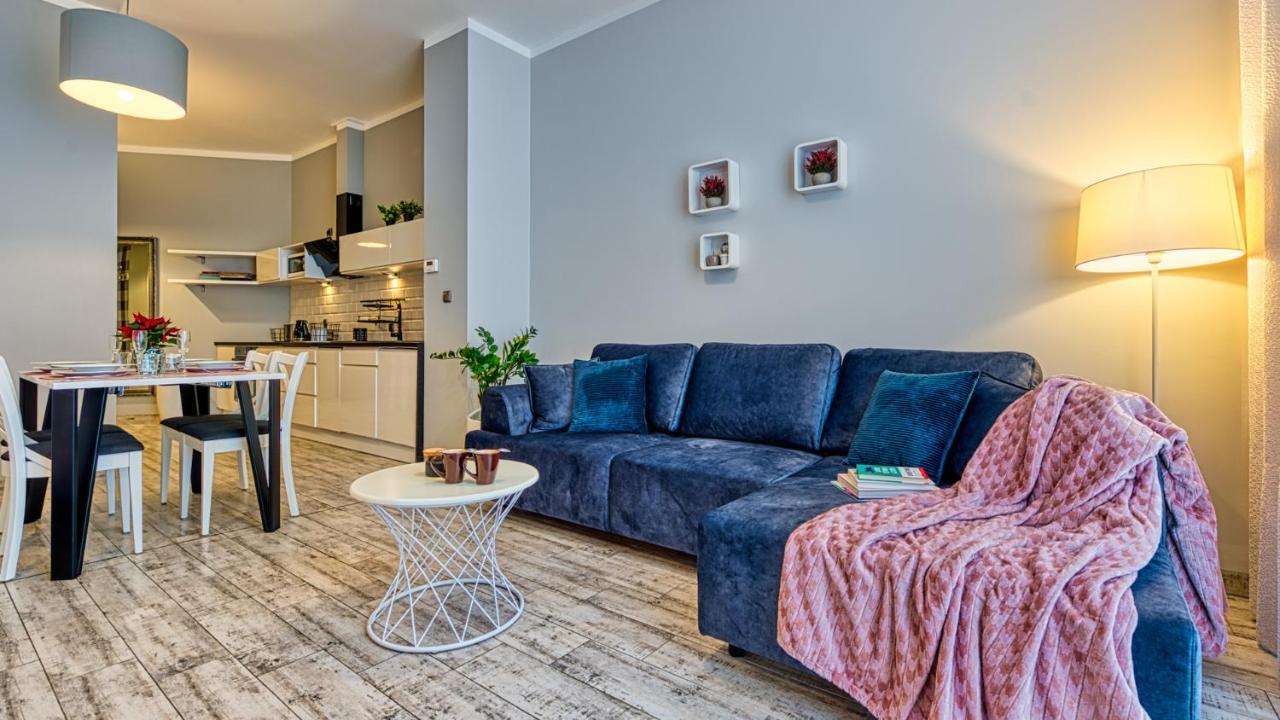 Royal Aparts - Jozefina Chill & Vibes Apartment
